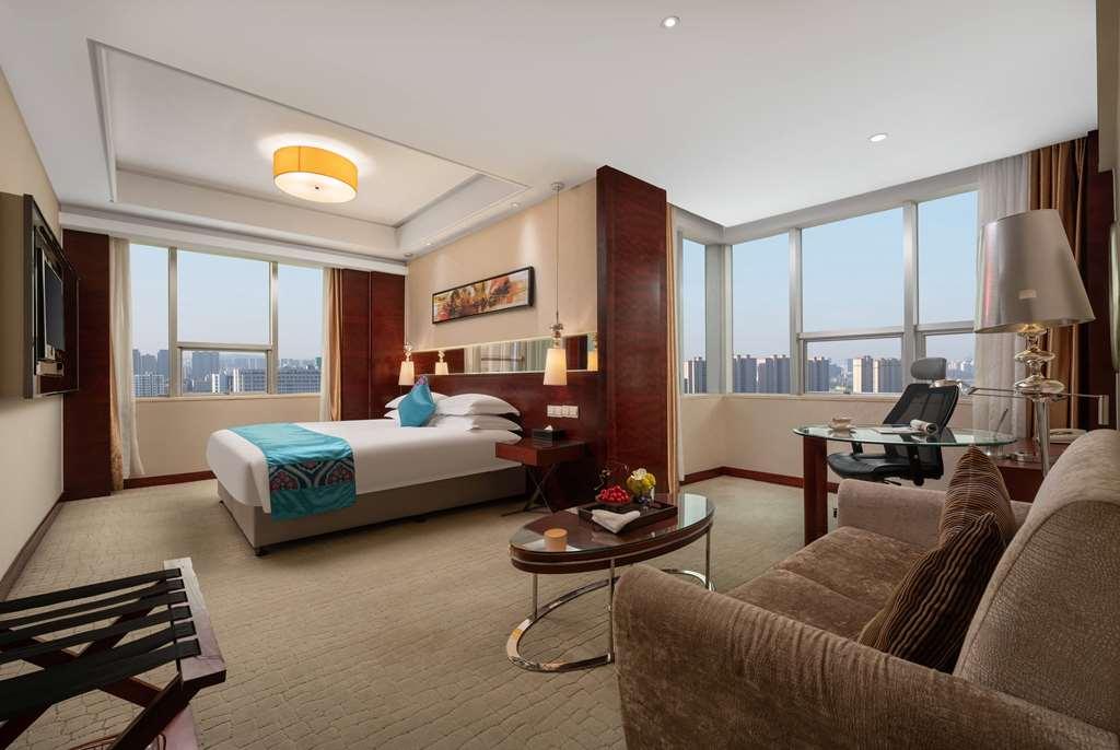 Ramada Zibo Hotel Zimmer foto